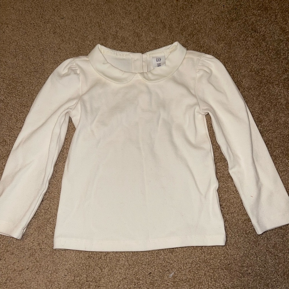 Toddler girls long sleeve cream top with collar. Size 3t